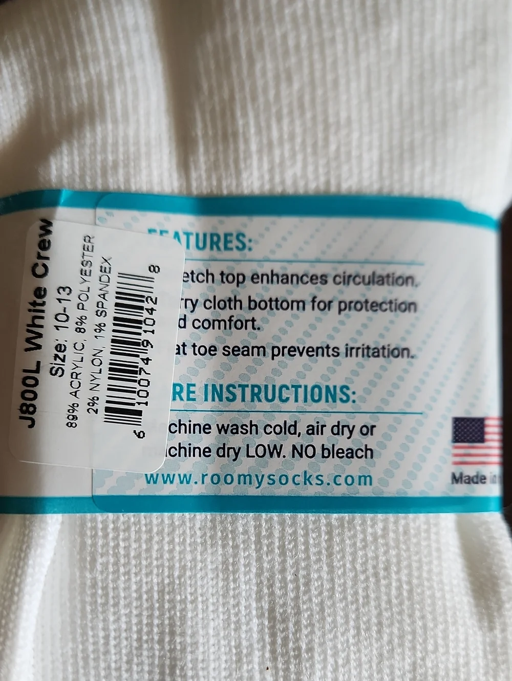 Roomy White Diabetic Crew Socks for Men. Size: 10-13